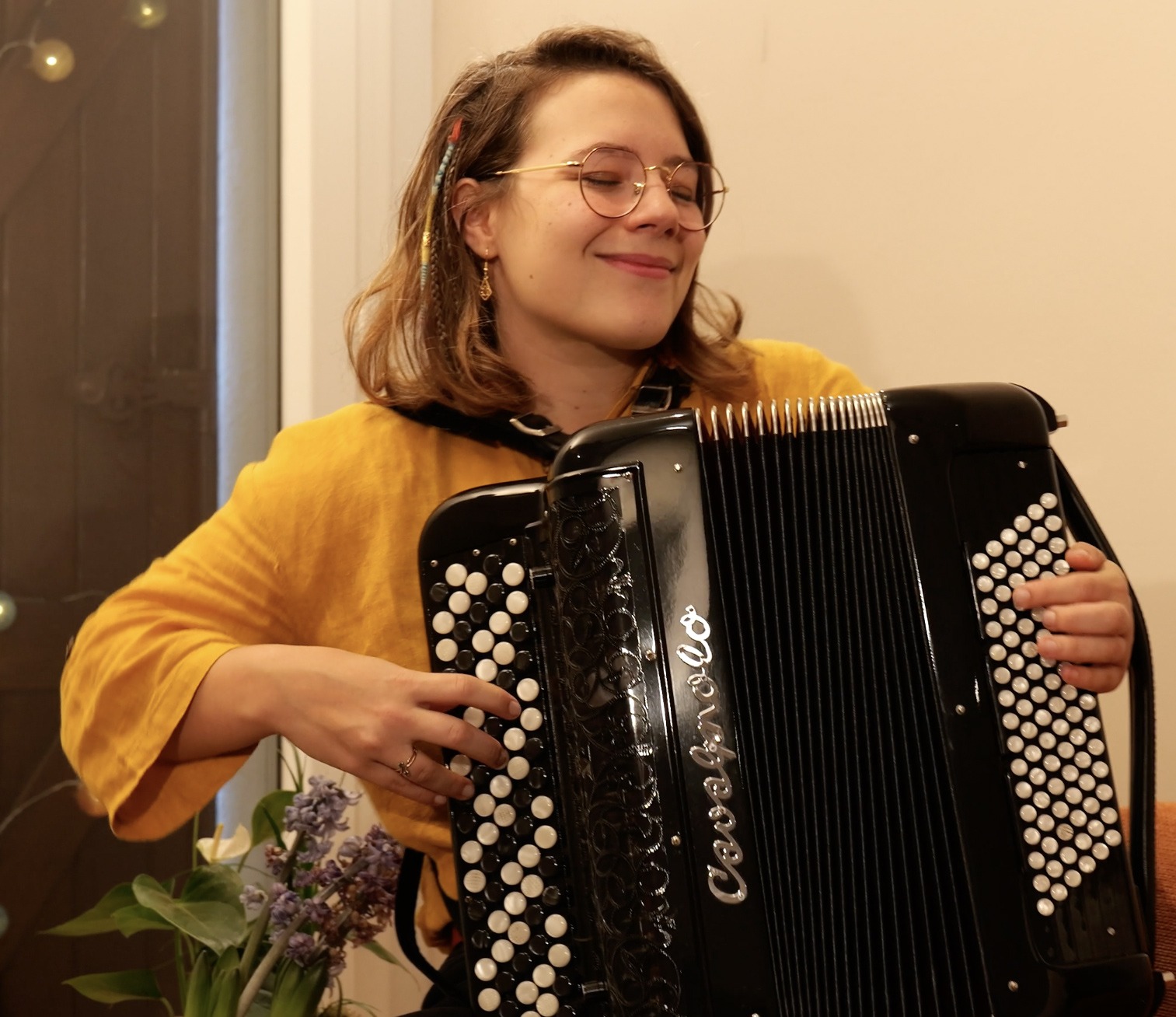 Maëlle : Accordéoniste de Tout à l'Est